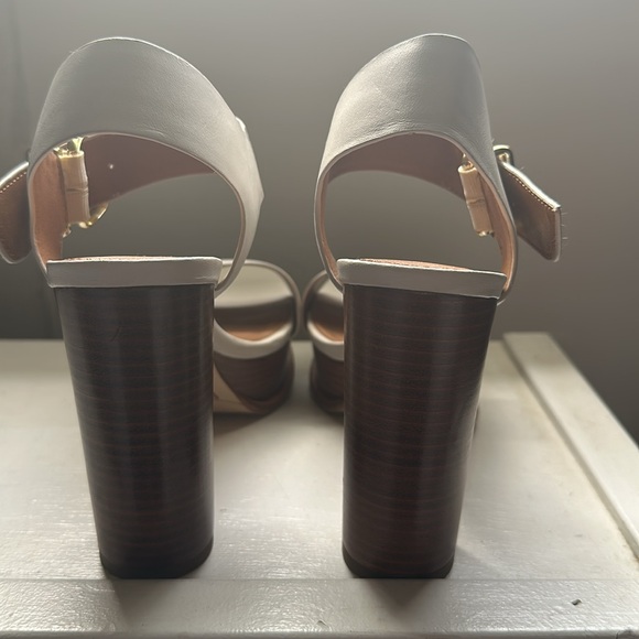 Platform heel - Picture 3 of 5